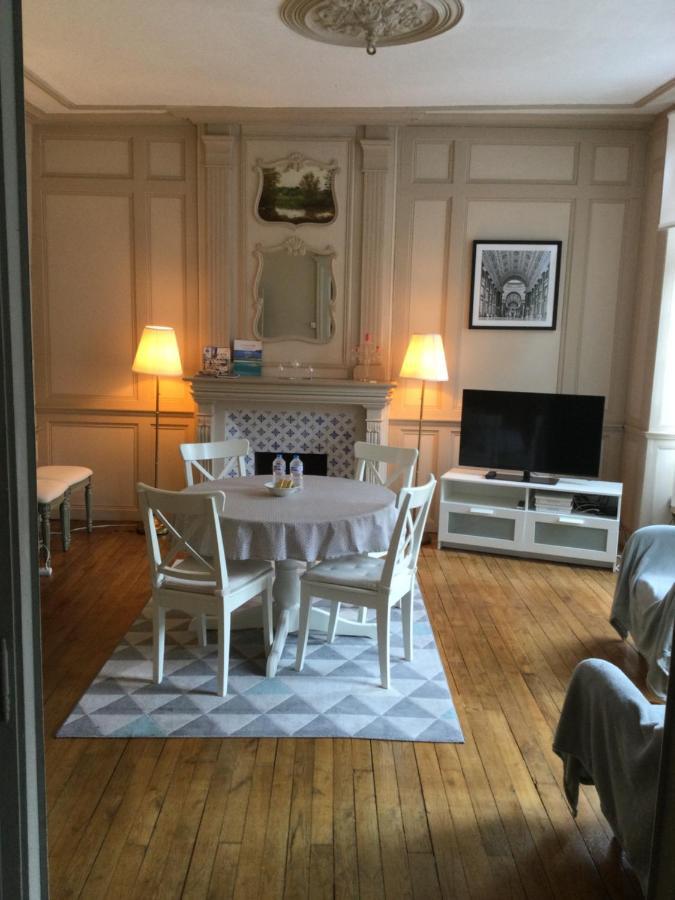 Eglantine Appartement Centre Historique De Динан Екстериор снимка