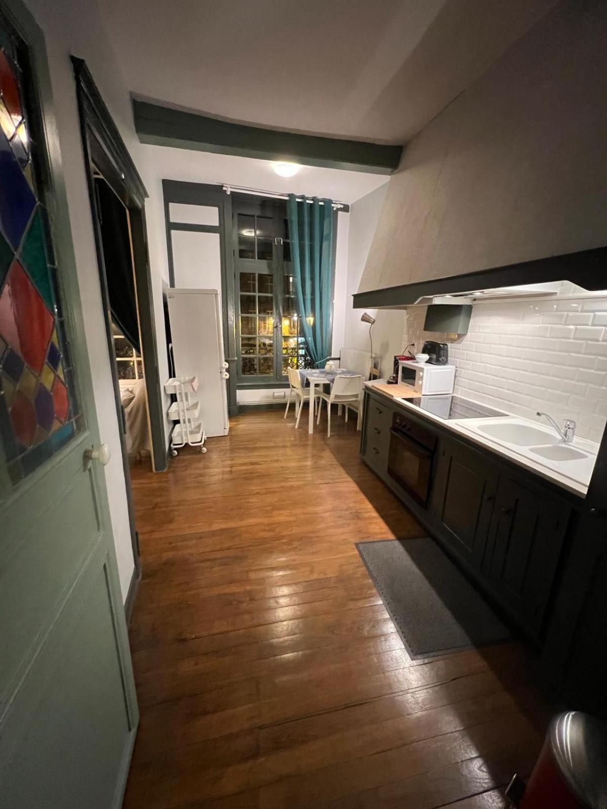 Eglantine Appartement Centre Historique De Динан Екстериор снимка
